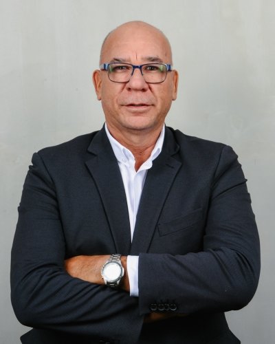 Sectores de la industria de la construcción e inmobiliaria; franquicias locales y extranjeras; educación superior y postgrado.